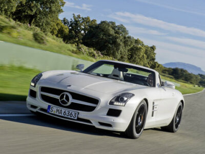 Mercedes SLS AMG Roadster chính thức ra mắt
