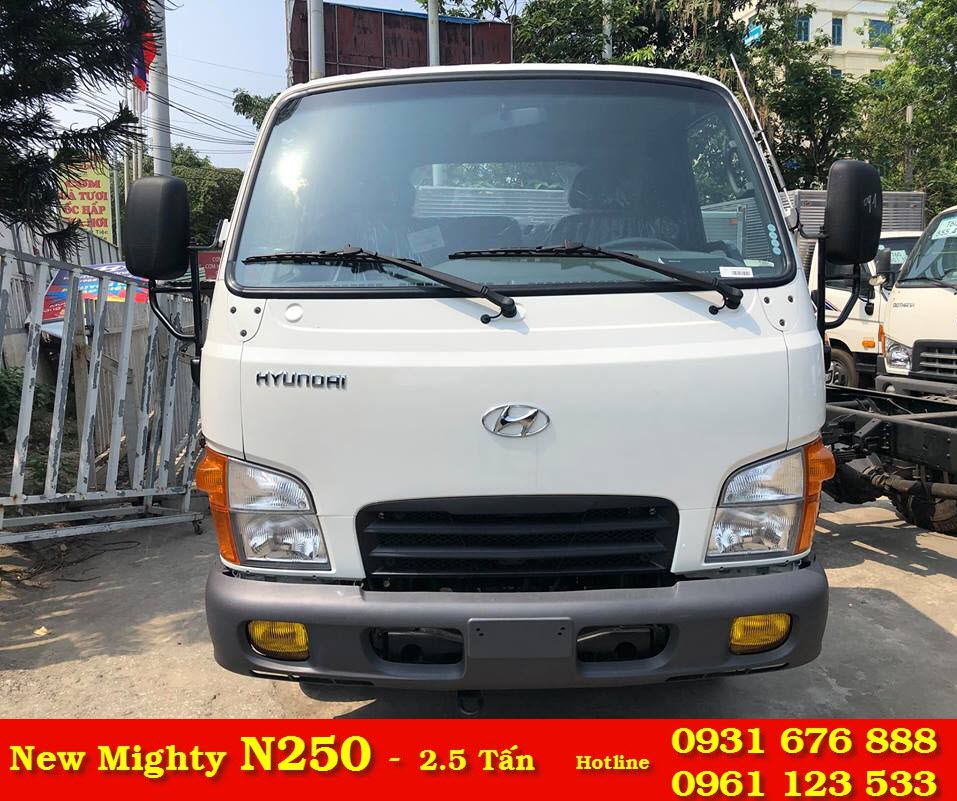 ngoại thất xe tải hyundai n250 2,5 tấn thành công