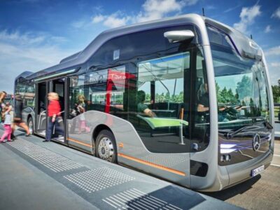 Siêu Xe Buýt Thay Thế Cho BRT Trong Tương Lai Của Mercedes Giành cho Việt Nam